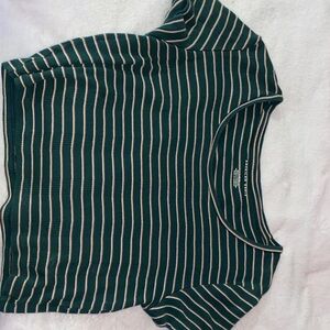 American Eagle Outfitters Dark Green and Cream Striped Short Sleeve Tee